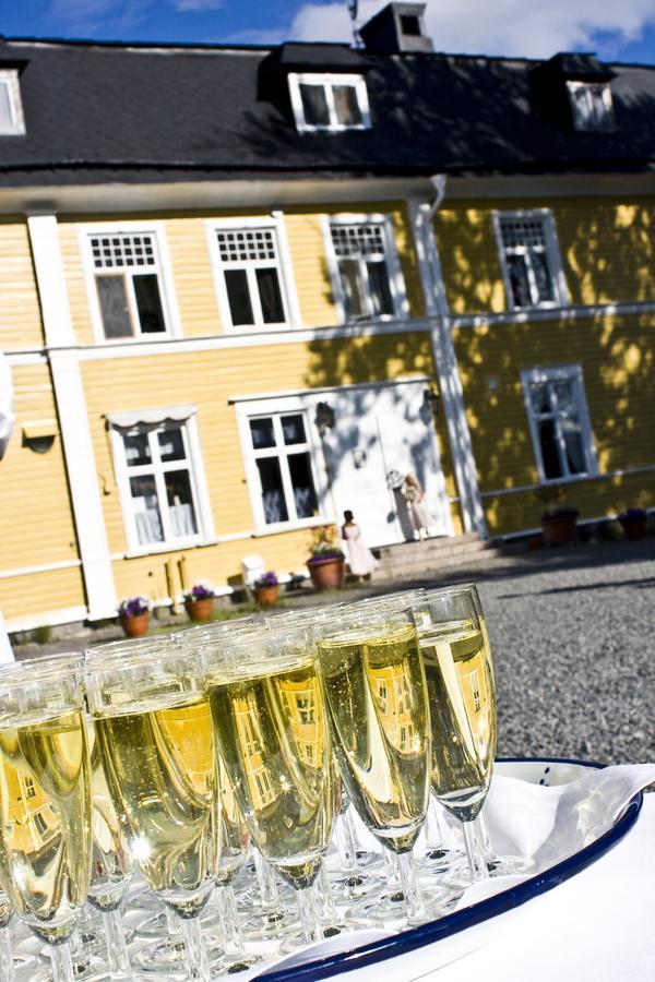 Melderstein Herrgard Ranea Buitenkant foto